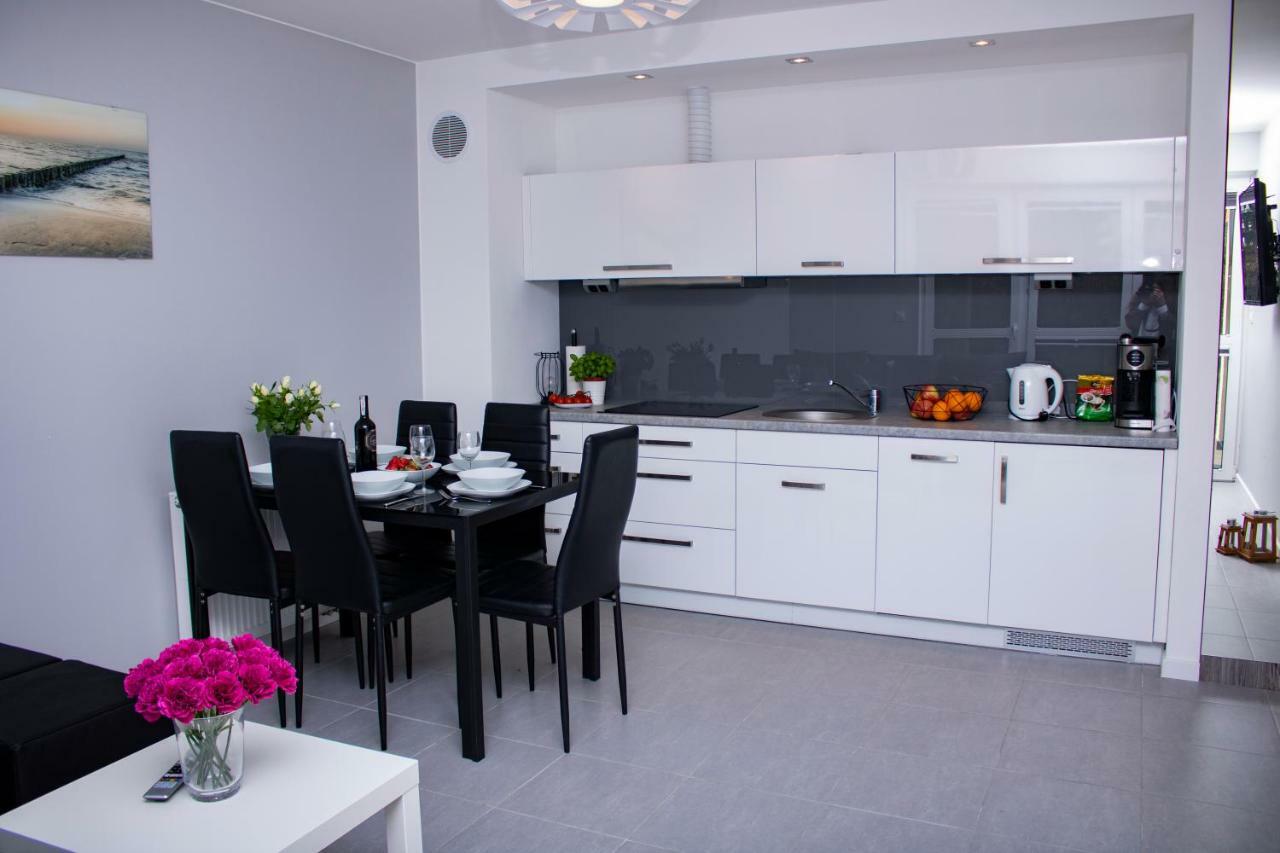 Apartament z ogródkiem Trzęsacz Exterior foto