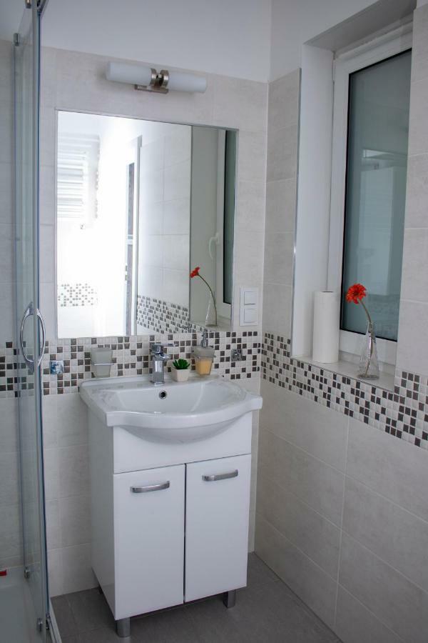 Apartament z ogródkiem Trzęsacz Exterior foto